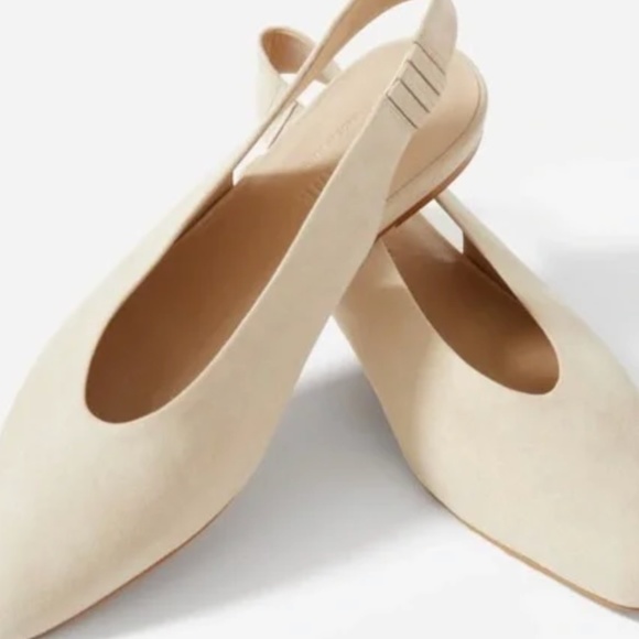Everlane Women's Flats in Beige - Picture 2 of 7